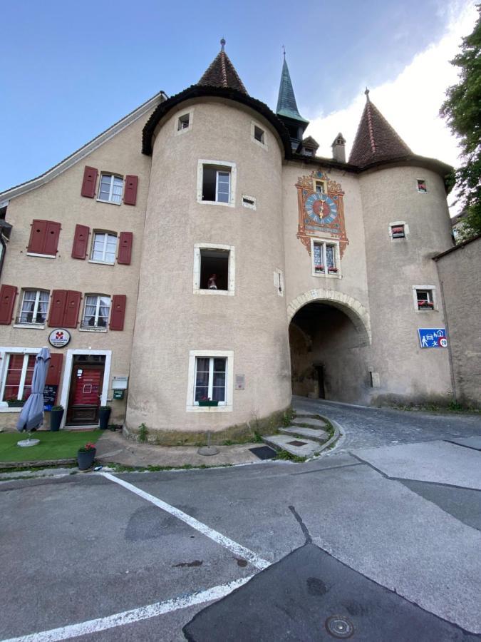 Vivez un conte de fée dans la pièce ronde d'une tour médiévale Porrentruy Exterior foto
