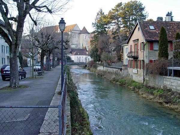 Vivez un conte de fée dans la pièce ronde d'une tour médiévale Porrentruy Exterior foto