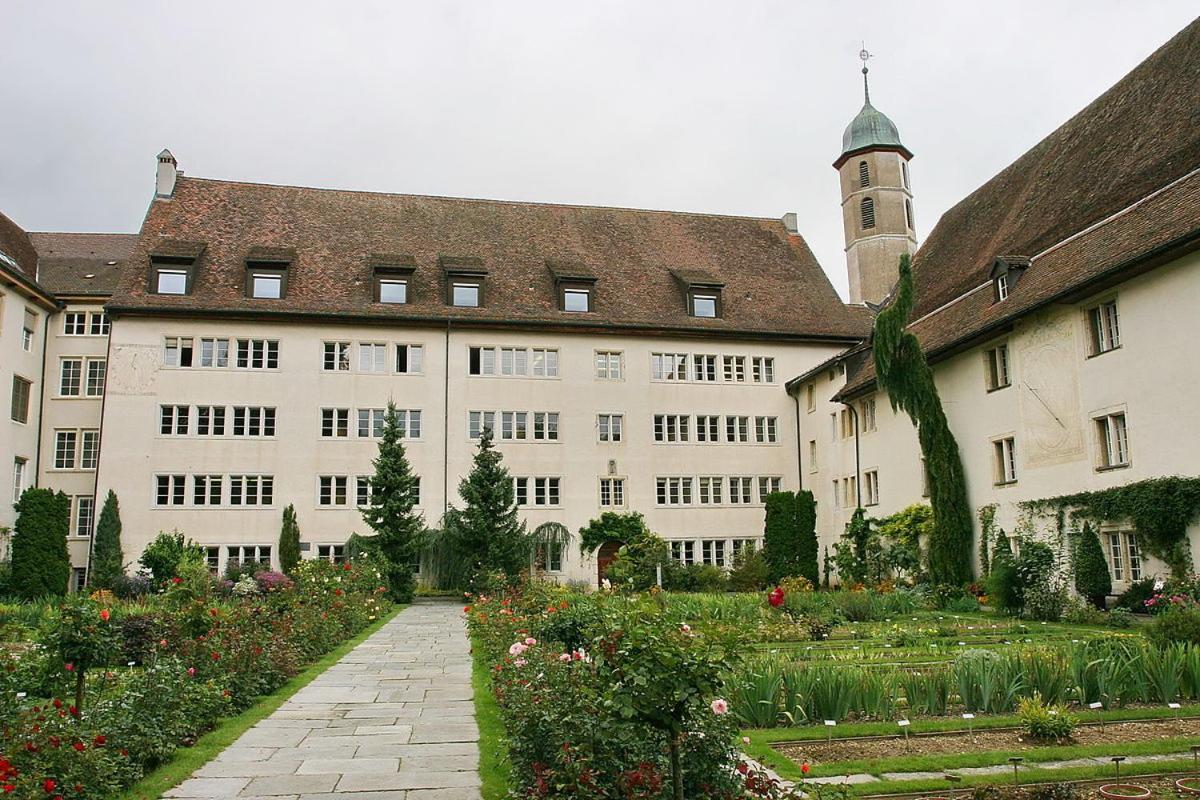 Vivez un conte de fée dans la pièce ronde d'une tour médiévale Porrentruy Exterior foto